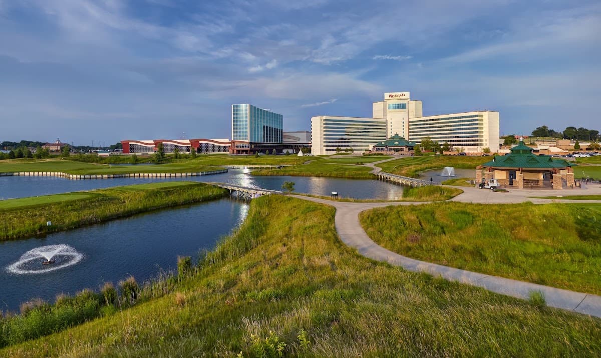 Mystic Lake Casino Hotel - Photo 1