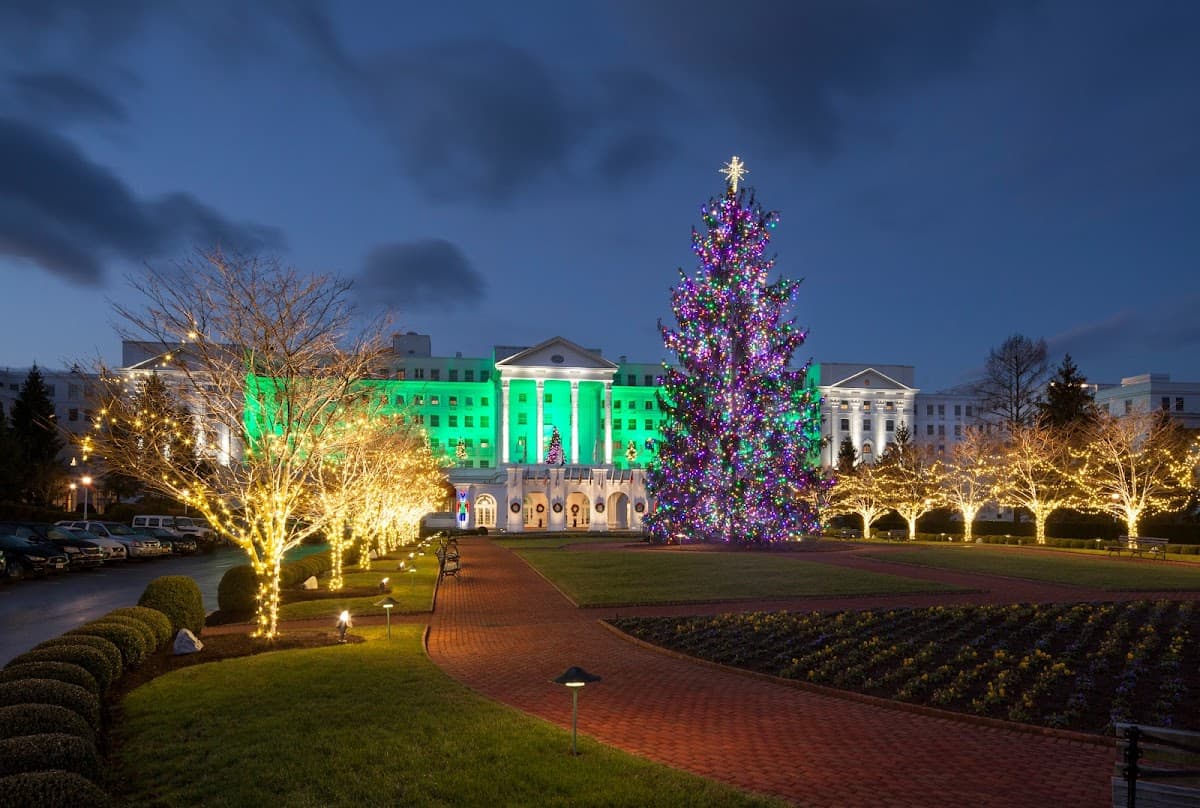 The Greenbrier - Photo 1